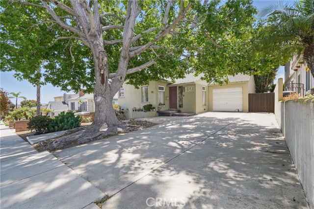 Detail Gallery Image 2 of 31 For 1320 23rd St, Manhattan Beach,  CA 90266 - 3 Beds | 2 Baths