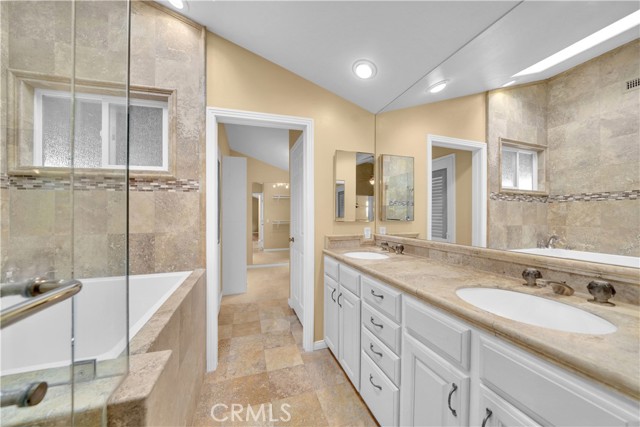 Detail Gallery Image 16 of 23 For 2063 Hidden Valley Canyon Rd, Laguna Beach,  CA 92651 - 3 Beds | 3 Baths