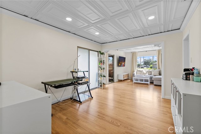 Detail Gallery Image 7 of 21 For 175 N San Gabriel Ave, Azusa,  CA 91702 - 2 Beds | 1 Baths