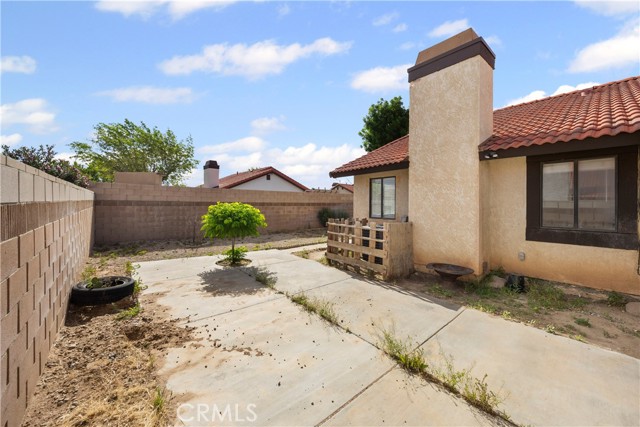 37112 Calle Amigo, Palmdale CA: https://media.crmls.org/medias/d0fed99d-f293-45f9-8217-03dc913d9a0f.jpg