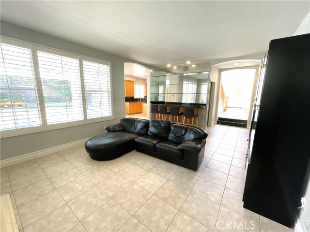 Detail Gallery Image 13 of 37 For 7248 Whitehall Ln, West Hills,  CA 91307 - 5 Beds | 4/1 Baths