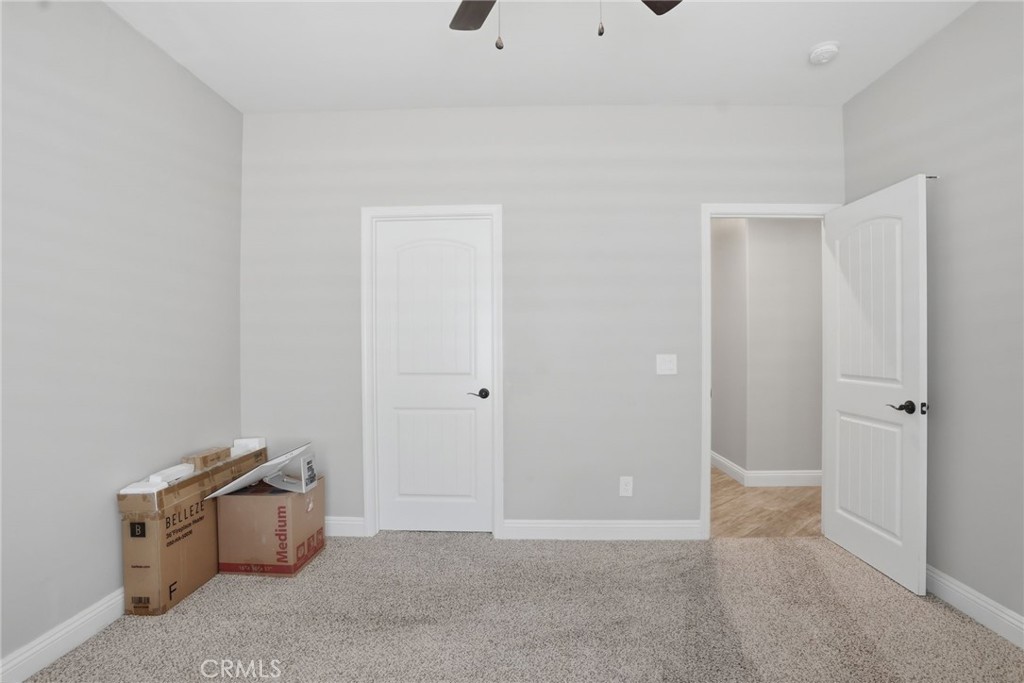 https://media.crmls.org/medias/d0ff5717-fac1-4084-bc5b-6f495123e8e0.jpg?preset=X-Large