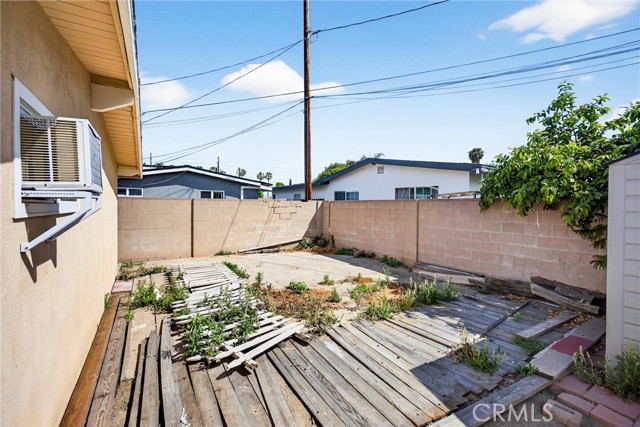 Detail Gallery Image 33 of 39 For 1813 W Westmont Dr, Anaheim,  CA 92801 - 3 Beds | 1/1 Baths