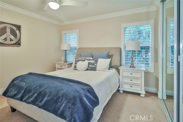 3220 Versaille Court, Thousand Oaks CA: https://media.crmls.org/medias/d0ff93bb-087f-49bd-906d-80f4443f490a.jpg