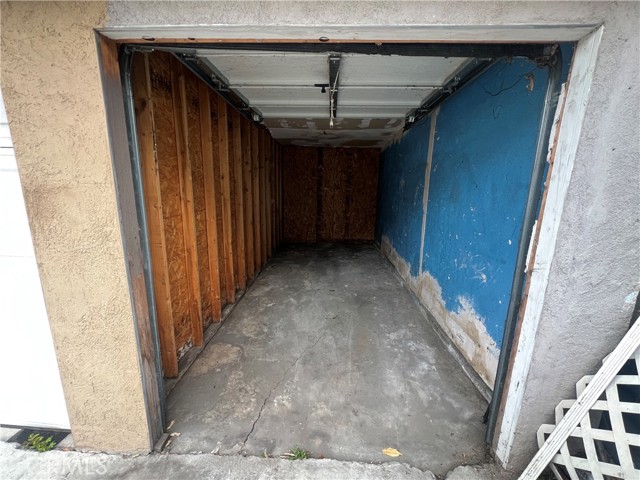 Detail Gallery Image 9 of 9 For 6916 S Main St #1/2,  Los Angeles,  CA 90003 - 1 Beds | 1 Baths