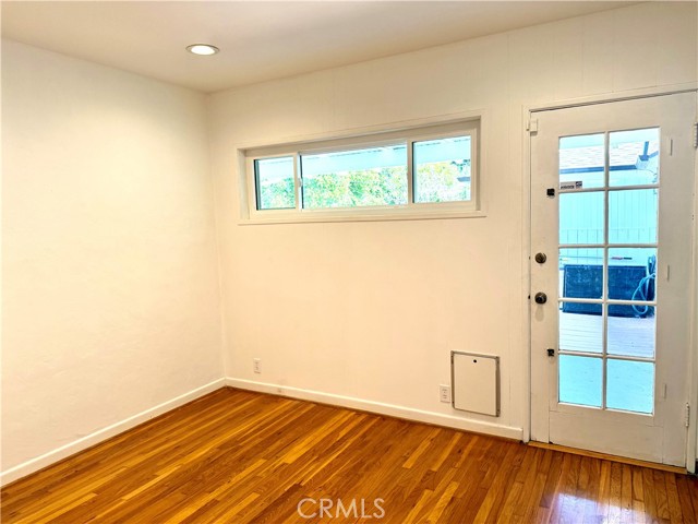 Detail Gallery Image 19 of 27 For 6534 Peach Ave, Van Nuys,  CA 91406 - 2 Beds | 2 Baths