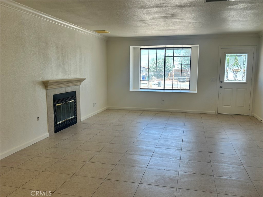 MLS #OC25134895 img 2