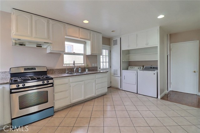 2130 Brawley Street, Los Angeles CA: https://media.crmls.org/medias/d10033f9-d19a-4ba0-b115-a70b106036c7.jpg