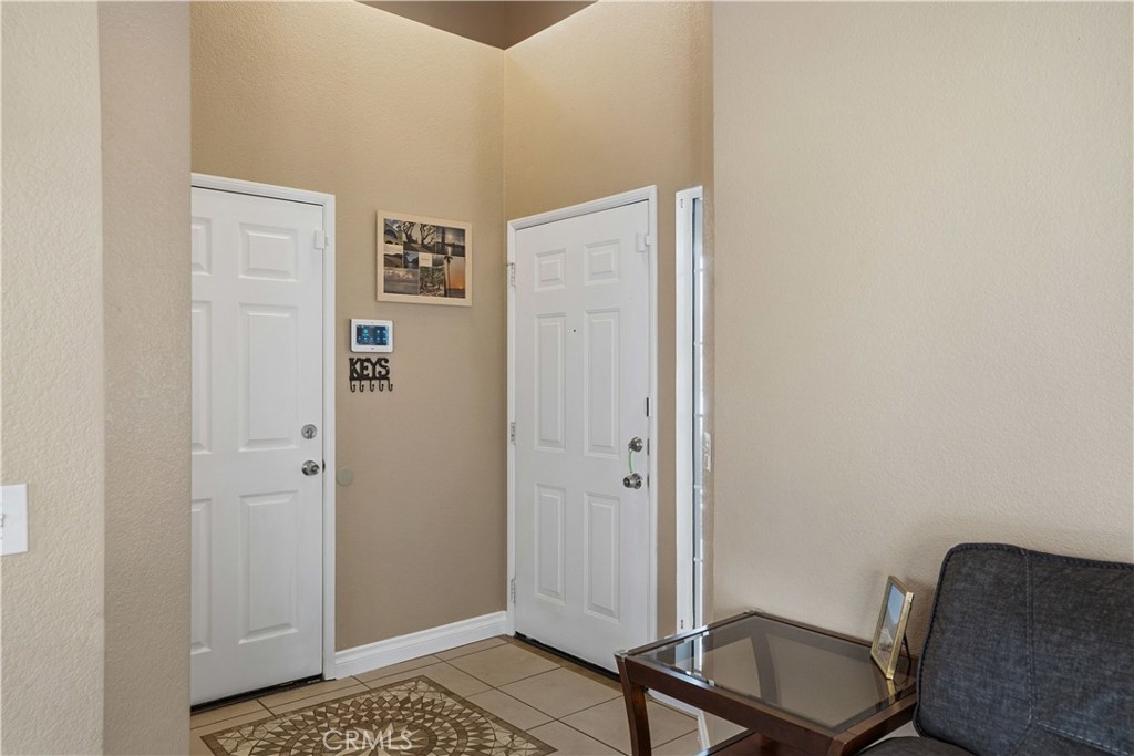 https://media.crmls.org/medias/d10033fe-ad7b-4aa3-9563-8afbf789c7cd.jpg?preset=X-Large