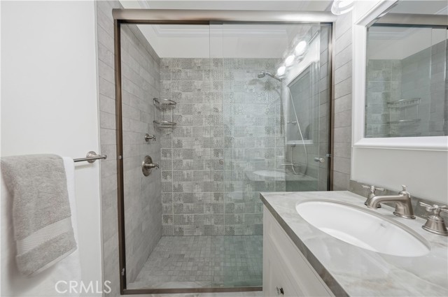 Detail Gallery Image 22 of 49 For 1808 Manzanita Lane, Manhattan Beach,  CA 90266 - 5 Beds | 3 Baths