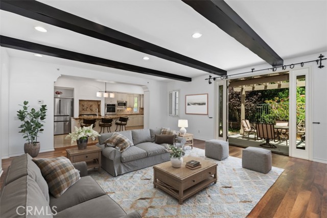 34 Tall Hedge, Irvine CA: https://media.crmls.org/medias/d10077d3-57be-4115-a92e-2f9dcbfb69e0.jpg