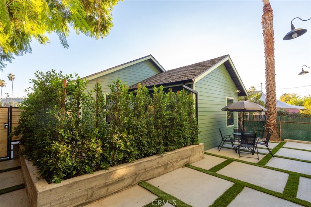 4945 Stratford #1/2