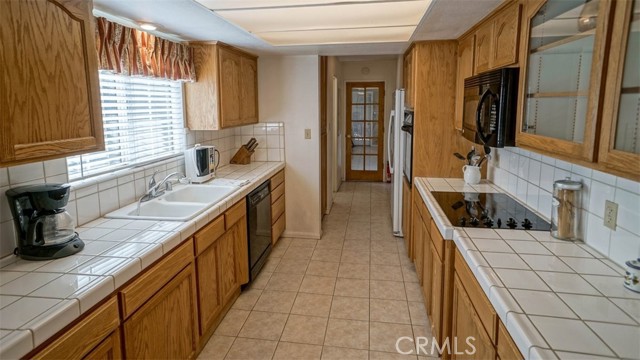 Detail Gallery Image 5 of 20 For 29450 Stallion Springs Dr, Tehachapi,  CA 93561 - 3 Beds | 2/1 Baths