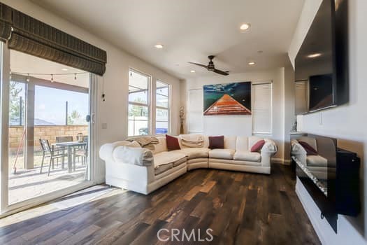 Detail Gallery Image 9 of 37 For 7366 Rocky Point, Jurupa Valley,  CA 92509 - 4 Beds | 3/1 Baths