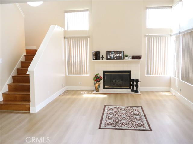 Detail Gallery Image 5 of 33 For 1121 San Marino Ct #101,  Corona,  CA 92881 - 2 Beds | 2/1 Baths