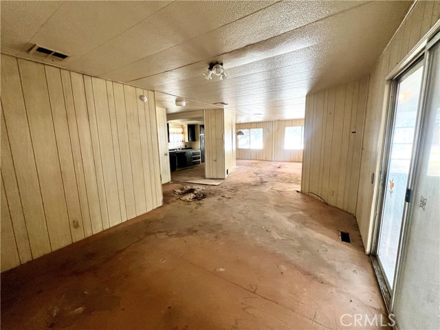5800 Hamner, Eastvale CA: https://media.crmls.org/medias/d1038966-6a26-4480-93b6-12ed497cef6c.jpg