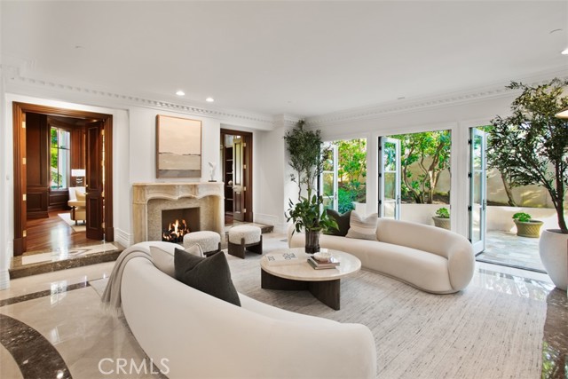 50 Pelican Crest, Newport Coast CA: https://media.crmls.org/medias/d1038e51-188f-4c47-b911-01339364a934.jpg