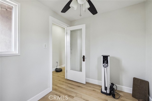 4562 W 17th Street, Los Angeles CA: https://media.crmls.org/medias/d103a5ce-32fb-4851-b872-28e40439abde.jpg