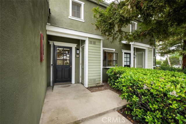 Image 36 of 38 For 700 Lake  111