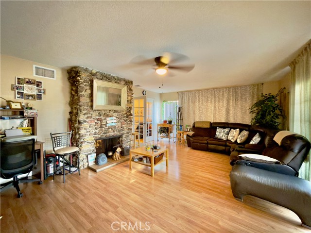 Detail Gallery Image 14 of 20 For 618 Lazard St, San Fernando,  CA 91340 - 4 Beds | 2 Baths