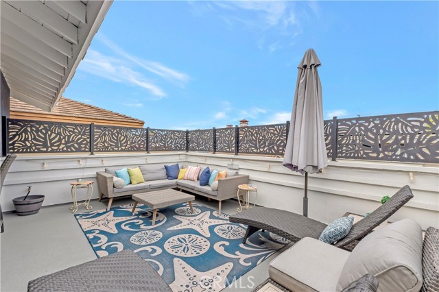 Detail Gallery Image 50 of 55 For 1916 Pine St, Huntington Beach,  CA 92648 - 4 Beds | 3 Baths