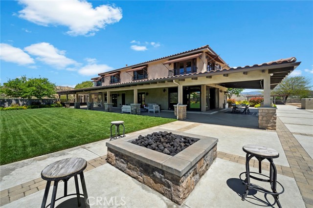 29732 Arroyo Oak Lane, Castaic CA: https://media.crmls.org/medias/d104b61b-3a9a-4985-9937-c664fc68a2d1.jpg
