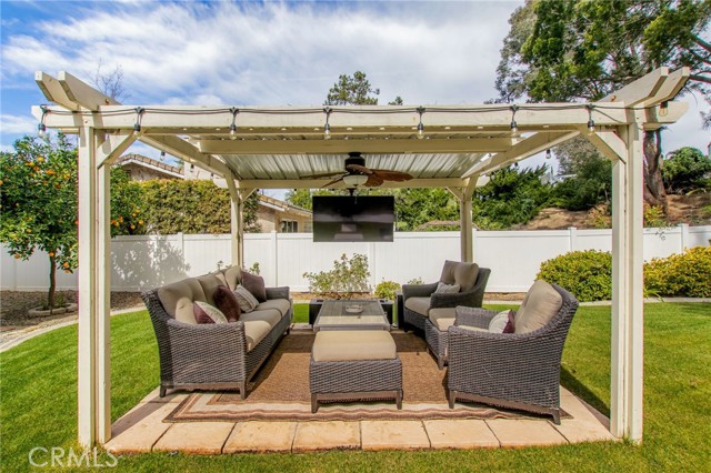 Detail Gallery Image 23 of 57 For 30155 Campo Verde, Temecula,  CA 92592 - 4 Beds | 2/1 Baths