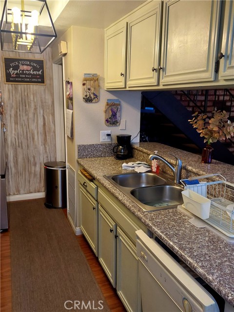 Detail Gallery Image 9 of 32 For 1145 W Sierra Madre, Azusa,  CA 91702 - 2 Beds | 1 Baths