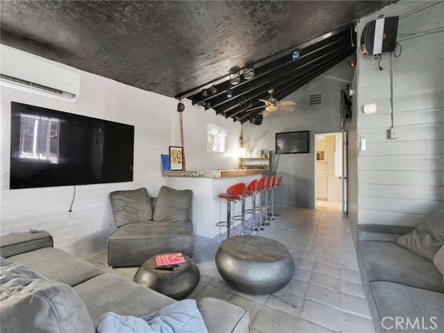 6033 Fulcher photo 24