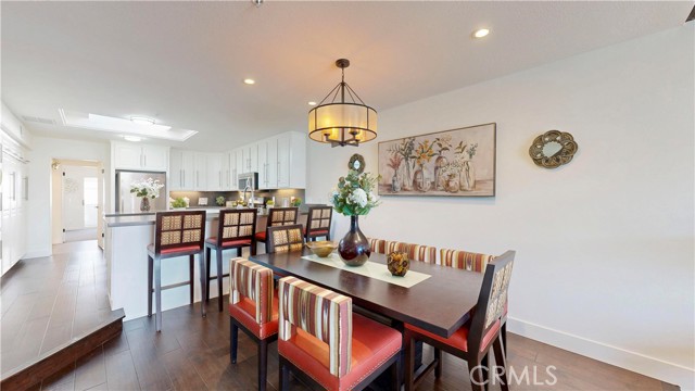 4257 E Ocean Boulevard, Long Beach CA: https://media.crmls.org/medias/d10686e0-ed66-4a98-b389-d144625ba4e8.jpg
