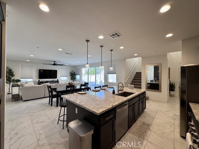 38572 Rosegate Place, Murrieta CA: https://media.crmls.org/medias/d106ab88-de77-47fa-8350-e97651b137c4.jpg