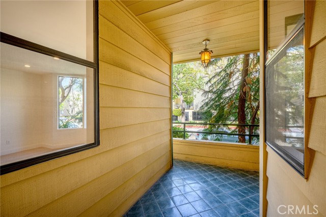 Detail Gallery Image 18 of 33 For 350 W Loraine St #101,  Glendale,  CA 91202 - 2 Beds | 2 Baths