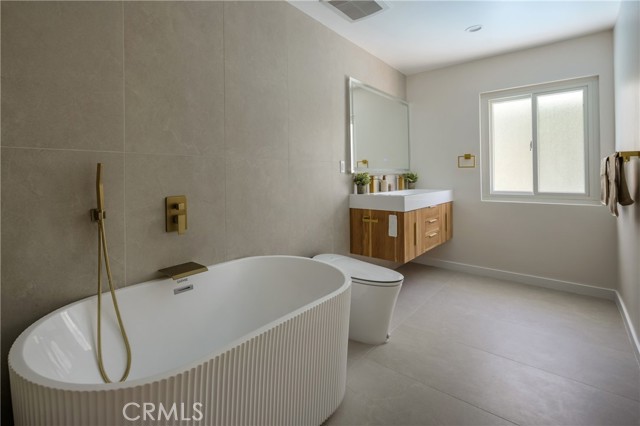 24208 Hatteras photo 11
