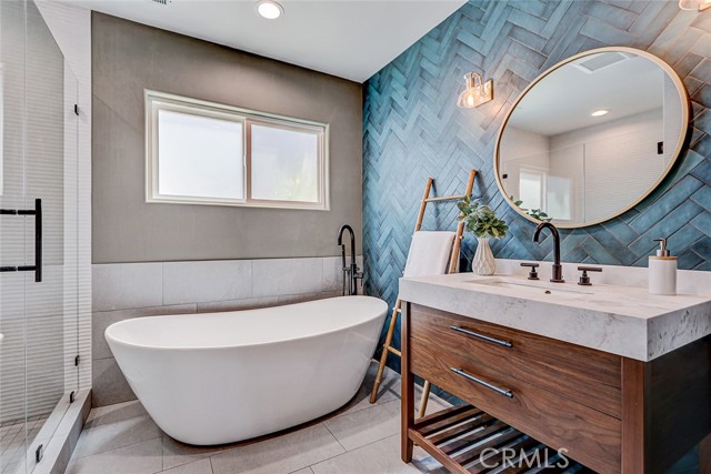 1904 Harkness, Manhattan Beach, California 90266, 5 Bedrooms Bedrooms, 0 ,2 BathroomsBathrooms,Residential,For Sale,Harkness,0,SB26134116