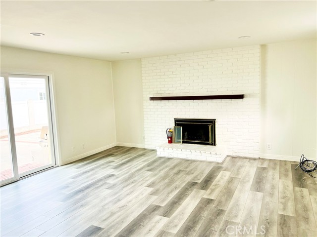 Detail Gallery Image 4 of 33 For 2121 Curtis Ave, Redondo Beach,  CA 90278 - 4 Beds | 2/1 Baths