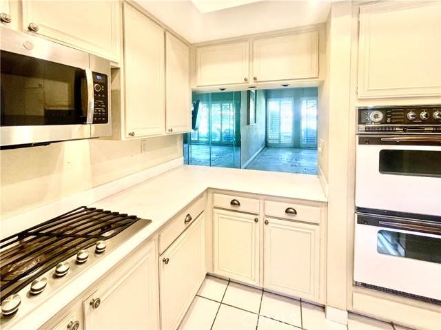 Detail Gallery Image 9 of 19 For 32 La Ronda, Rancho Mirage,  CA 92270 - 2 Beds | 2 Baths