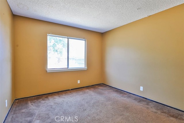 134 N Woodlake Street, Lake Elsinore CA: https://media.crmls.org/medias/d10814f5-87f2-48b2-bfb8-0935f374dc65.jpg