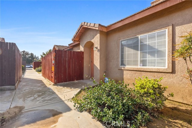 Detail Gallery Image 10 of 14 For 548 Yellow Meadow Ct., Bakersfield,  CA 93308 - – Beds | – Baths