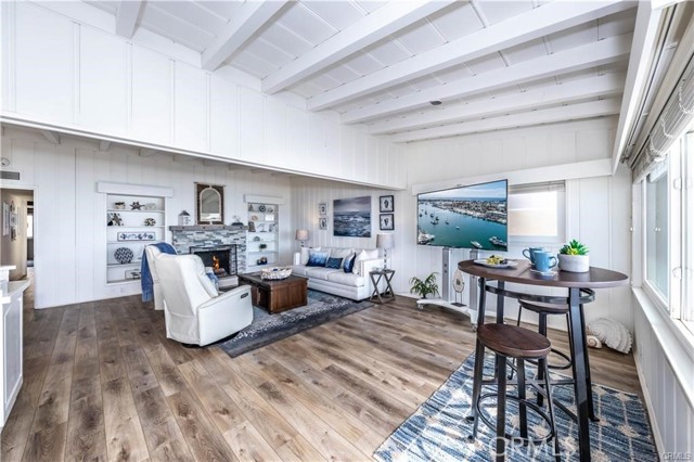 Detail Gallery Image 13 of 44 For 35325 Beach Rd, Dana Point,  CA 92624 - 4 Beds | 2/1 Baths