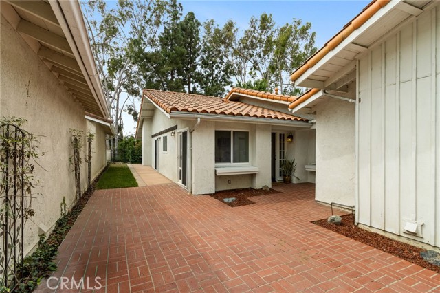 Detail Gallery Image 3 of 38 For 25011 Sunset, Laguna Hills,  CA 92653 - 2 Beds | 2 Baths