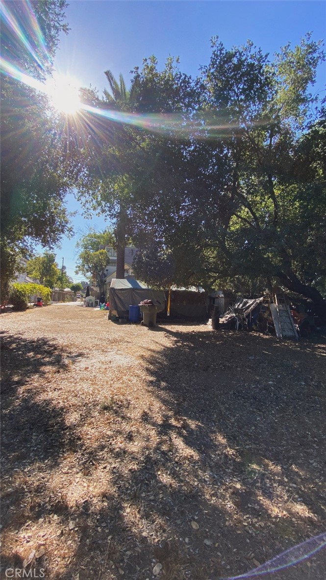 https://media.crmls.org/medias/d10af93f-17a6-4a18-b91a-87547077b2f5.jpg?preset=X-Large