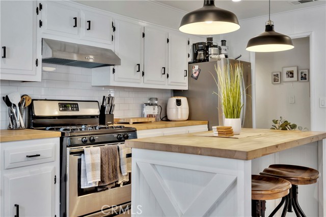 Detail Gallery Image 9 of 51 For 6514 Coldwater Canyon Ave, Valley Village,  CA 91606 - 4 Beds | 3 Baths