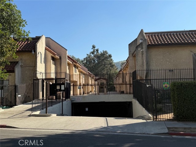 Detail Gallery Image 7 of 25 For 5036 Echo St #37,  Los Angeles,  CA 90042 - 2 Beds | 1/1 Baths