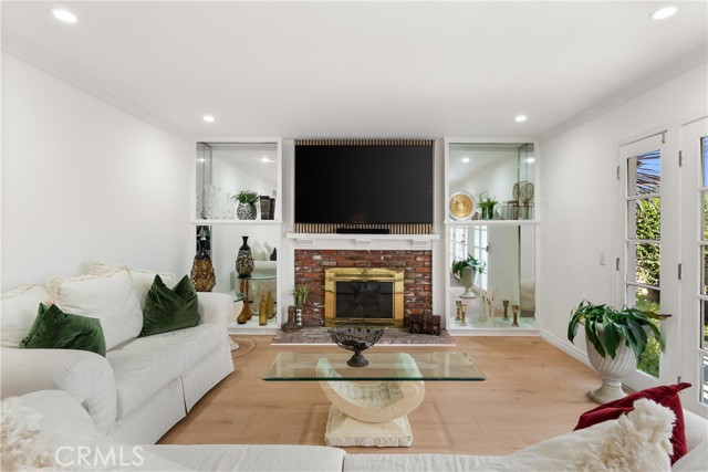 Detail Gallery Image 9 of 45 For 13192 Silver Birch, Tustin,  CA 92780 - 4 Beds | 3 Baths