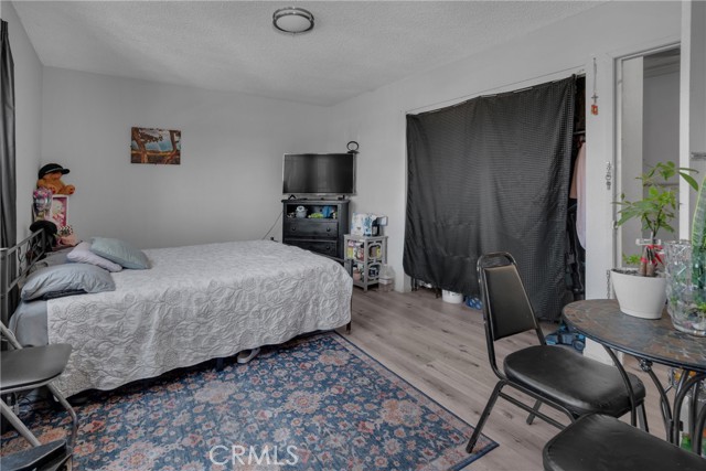 2200 E 105th Street, Los Angeles CA: https://media.crmls.org/medias/d10cd9b0-c8b9-4200-904b-f77b5d25f5a1.jpg