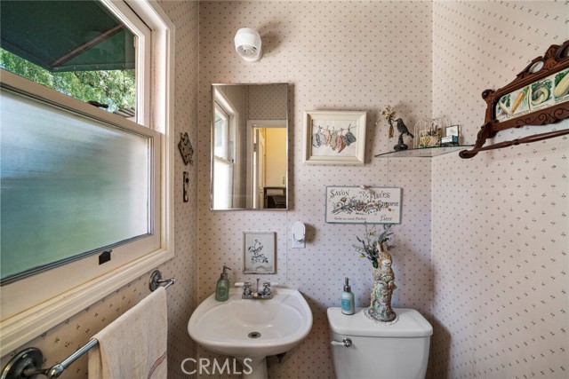 132 N Jewell Place, Orange CA: https://media.crmls.org/medias/d10cdb0a-c517-48ed-b388-77ea78d2f77c.jpg
