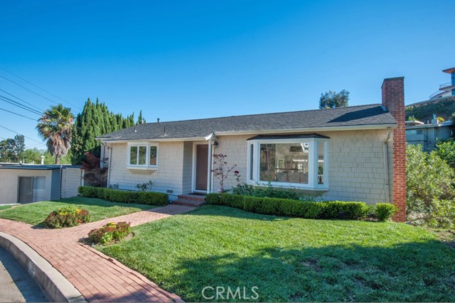 Detail Gallery Image 3 of 27 For 7120 Pacific View Dr, Los Angeles,  CA 90068 - 5 Beds | 4 Baths
