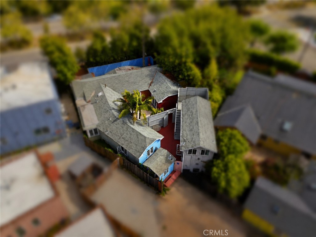 https://media.crmls.org/medias/d10df175-7a01-40ed-8d63-eba7e8bf15b6.jpg?preset=X-Large