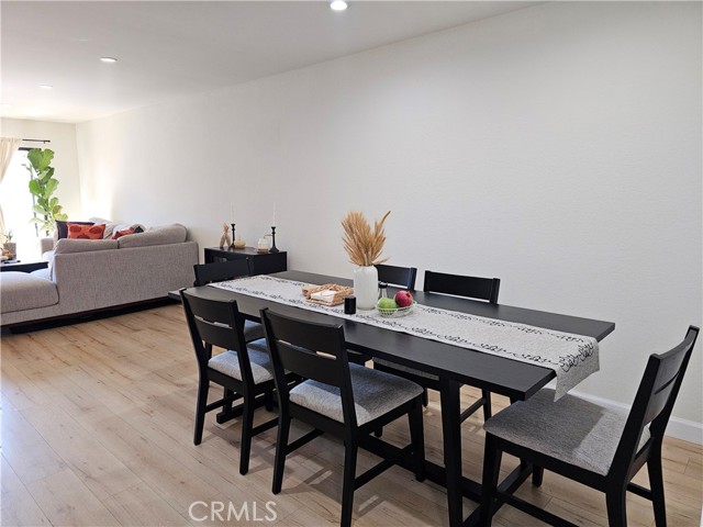 Detail Gallery Image 3 of 14 For 424 Oak St #324,  Glendale,  CA 91204 - 1 Beds | 1 Baths