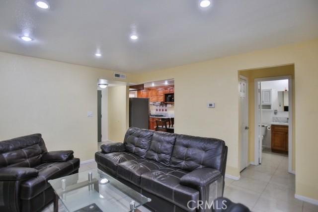 Detail Gallery Image 9 of 27 For 11057 Dudley Way, Stanton,  CA 90680 - 3 Beds | 2 Baths